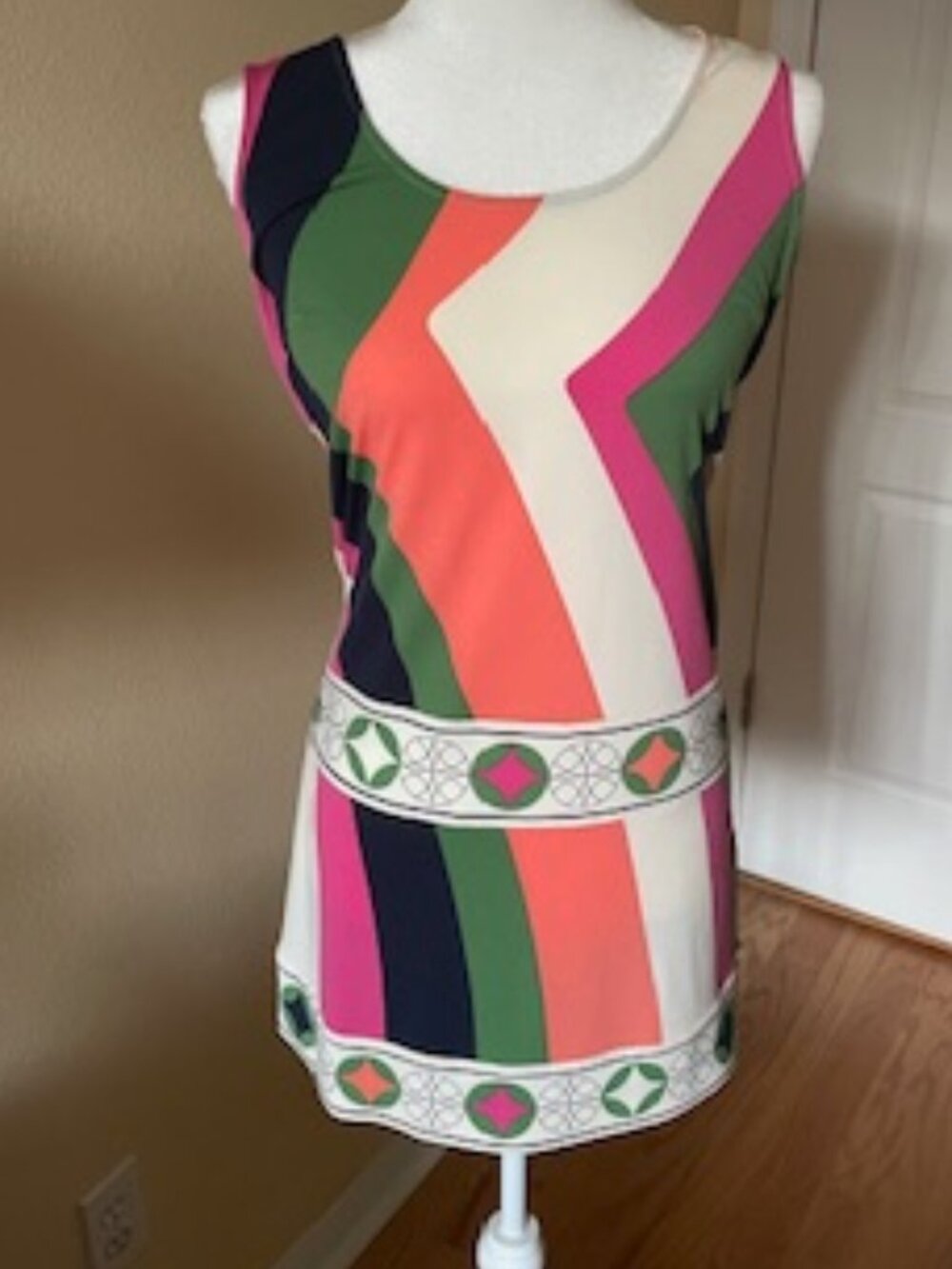 Ali Ro Colorful Sleeveless Short Dress - Size 6